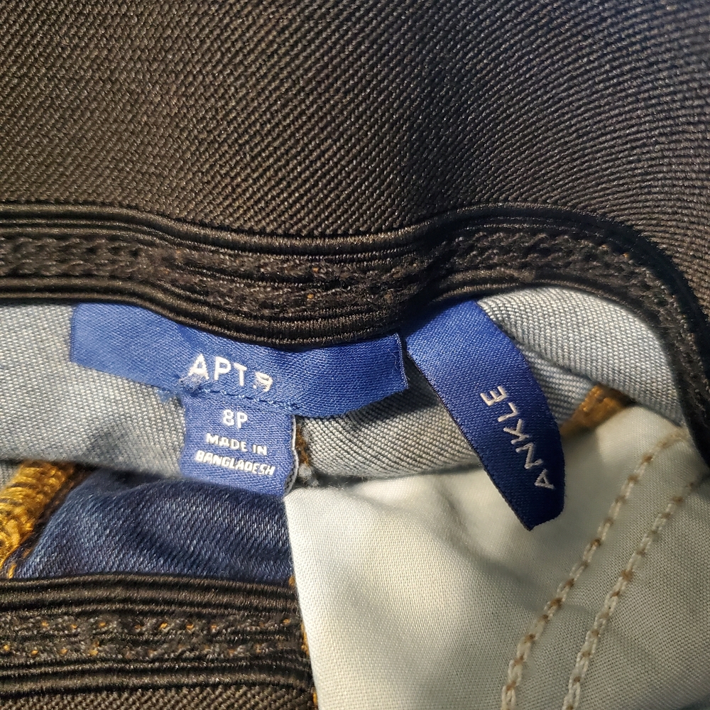 Women's High-Rise Blue Denim Jeans - Picture 3 of 4